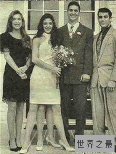 世界上腿最多的女人,四腿女子如何过性生活