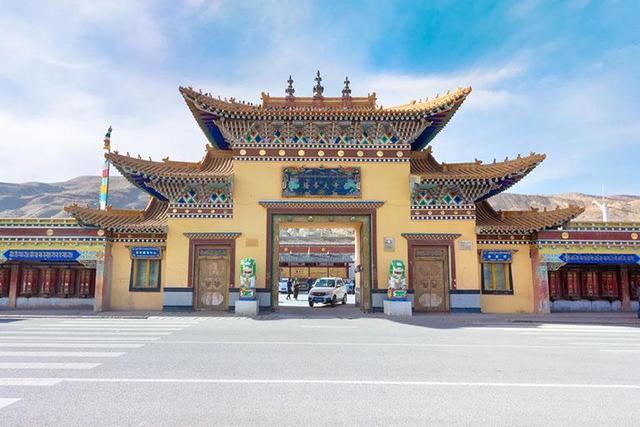 青海旅游必去12个最佳景点,青海自驾游好玩的地方推荐-