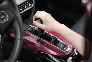 手动挡汽车驾驶10大技巧,听老司机的话,你就全懂了-