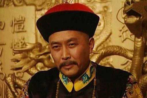 乾隆皇帝有17个儿子,为什么选择第15子嘉庆当接班人?