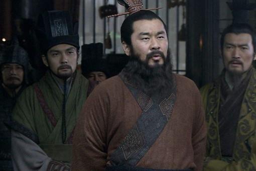 曹操没称帝为何是汉贼?