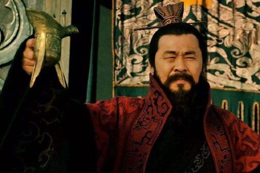 在三国中后期,刘备为何走向巅峰而曹操总是失败?