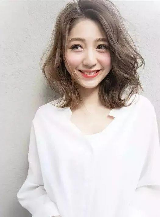 显脸瘦的发型推荐 不同脸型韩星示范 显脸瘦的发型推荐 不同脸型韩星示范