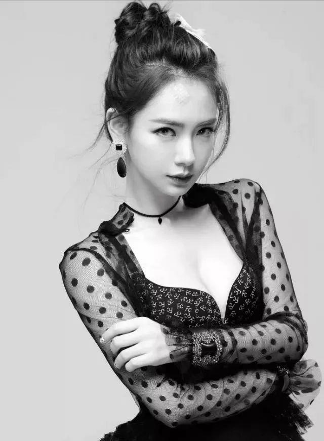 显脸瘦的发型推荐 不同脸型韩星示范 显脸瘦的发型推荐 不同脸型韩星示范