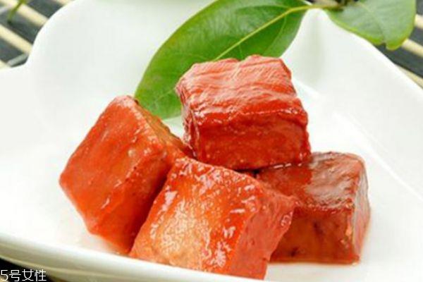 腐乳吃多了有什么危害 吃腐乳的好处和坏处 腐乳吃多了有什么危害 吃腐乳的好处和坏处