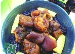 含胶原蛋白的食物有哪些？什么食物含胶原蛋白最多？