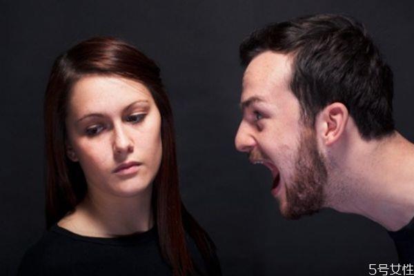 夫妻吵架对孩子的影响 夫妻经常吵架对孩子危害 夫妻吵架对孩子的影响 夫妻经常吵架对孩子危害