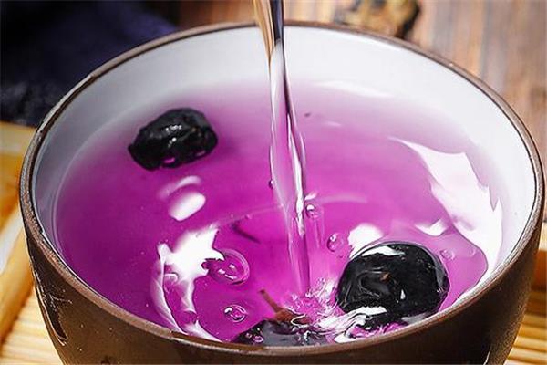 怎么判断黑枸杞是否过期 黑枸杞过期是什么样子 怎么判断黑枸杞是否过期 黑枸杞过期是什么样子