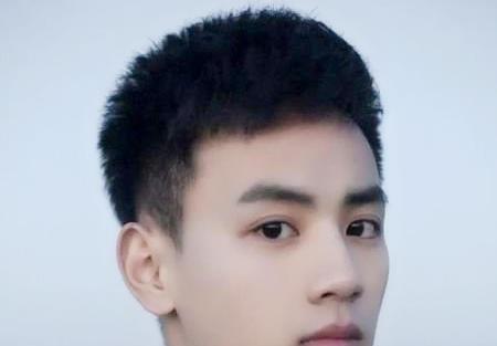 生活男学生发型怎么剪好看 5款帅气又稳妥的男学生发型  9