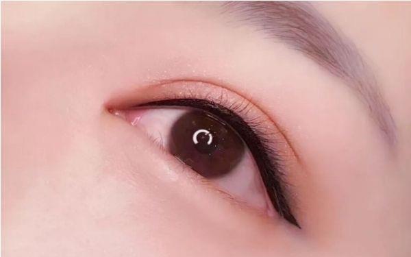 生活纹眼线和美瞳线的区别 纹眼线几天掉痂  2