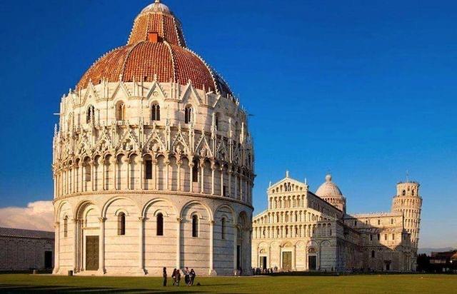 探秘罗马式建筑四个特点  2