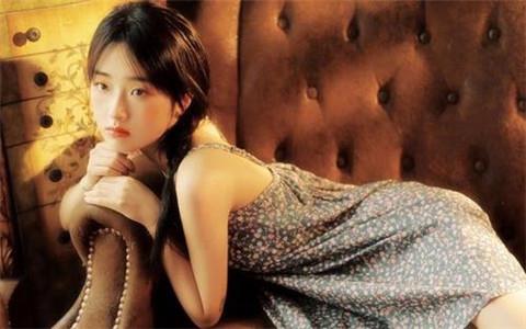 时间还早女生突然说晚安