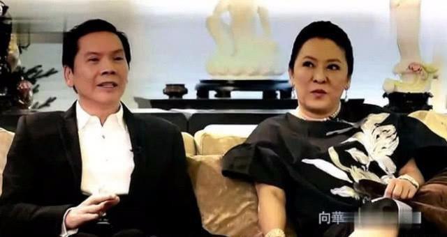 她是李小龙最爱女人，却转身嫁给向华强，离婚后被养40年！