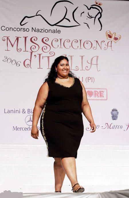 此国对中国免签，男人不穿裤子，女人胖才美，总想中国免了百亿债