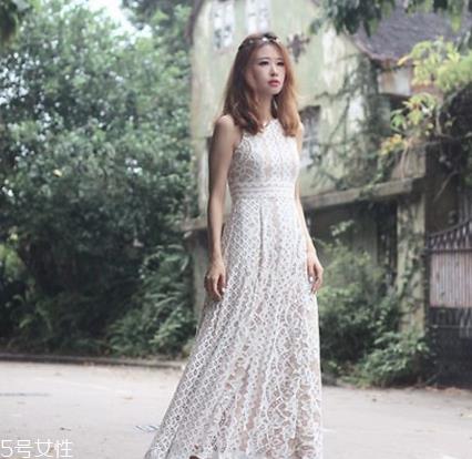 连衣裙搭配什么鞋子好看?处处散发迷人气质 连衣裙搭配什么鞋子好看?处处散发迷人气质