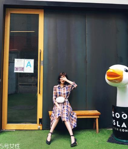 连衣裙搭配什么鞋子好看?处处散发迷人气质 连衣裙搭配什么鞋子好看?处处散发迷人气质