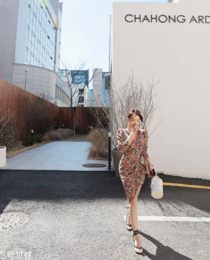 连衣裙搭配什么鞋子好看?处处散发迷人气质 连衣裙搭配什么鞋子好看?处处散发迷人气质