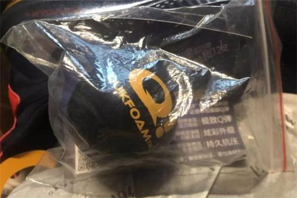 361高达q弹跑鞋测评 361高达q弹和匹克态极哪个好