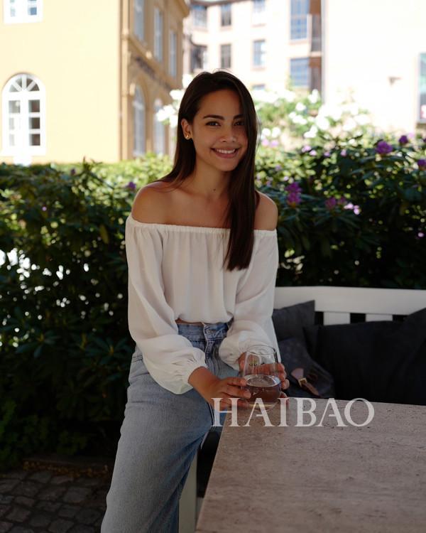 泰国小花yaya是学霸出身? 有颜有才的她衣Q也超高!