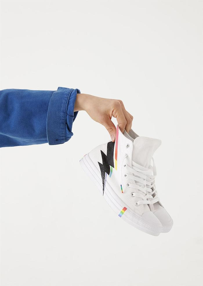 瞬间售罄!Converse Pride 彩虹系列你抢到了么?
