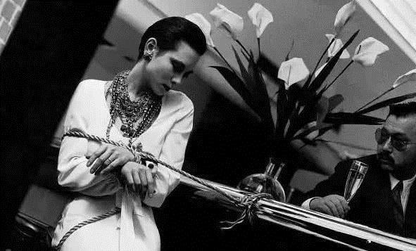 一代名媛周天娜,15岁惊艳时尚圈受世界宠爱,遇人不淑死于艾滋