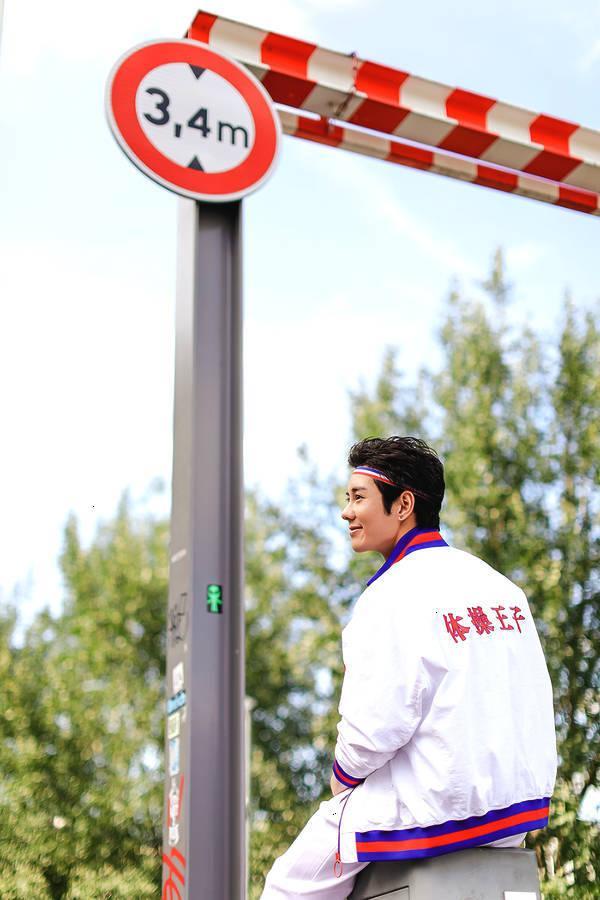 李宁出战巴黎时装周，Jeffery王子异周彦辰力挺国潮李宁style