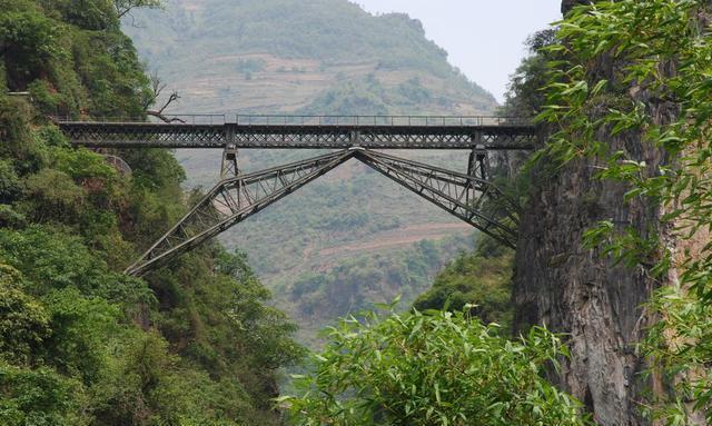 滇越铁路:跨越百年的小火车