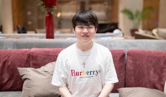 IG击败SN拿下3连胜 弹幕狂刷: 焦太郎牛逼, Rookie回来坐板凳