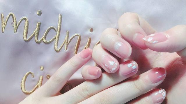 超美的Ins风小清新美甲图片，超适合春天夏天哦！