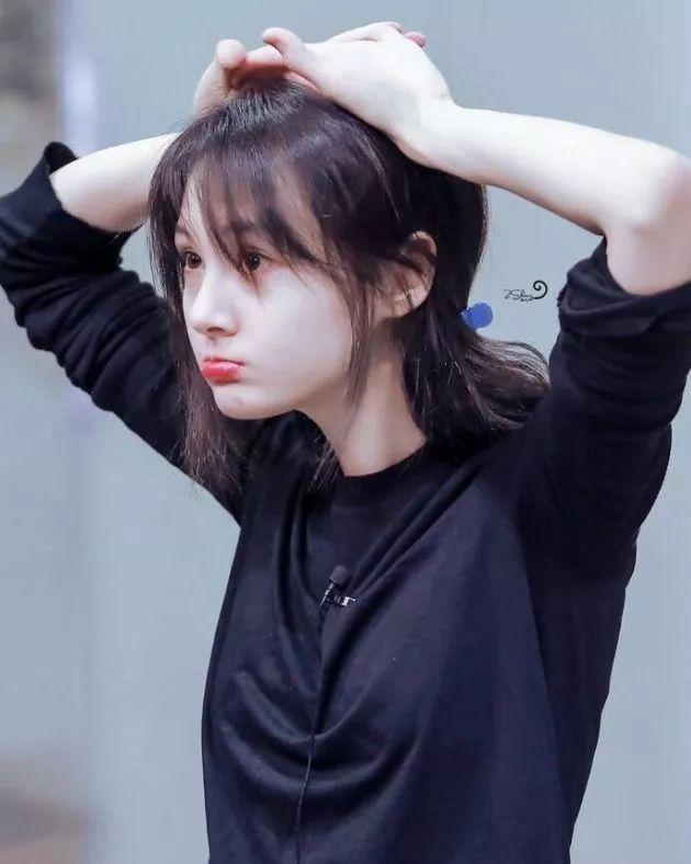 “郑爽流星雨重播”引热议,评论炸了,郑爽的颜放在现在依旧耐打