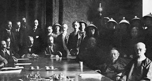 上联“琵琶琴瑟八大王,王王在上”,李鸿章的下联让洋人哑口无言