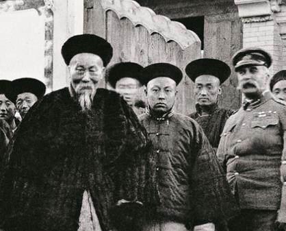 上联“琵琶琴瑟八大王,王王在上”,李鸿章的下联让洋人哑口无言