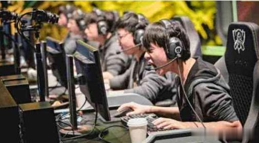 MLXG离队真正原因,RNG遭网友怒怼:这是要花样作死!