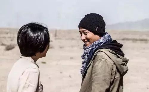 文章合作闫妮《一步登天》,誓要重回巅峰!