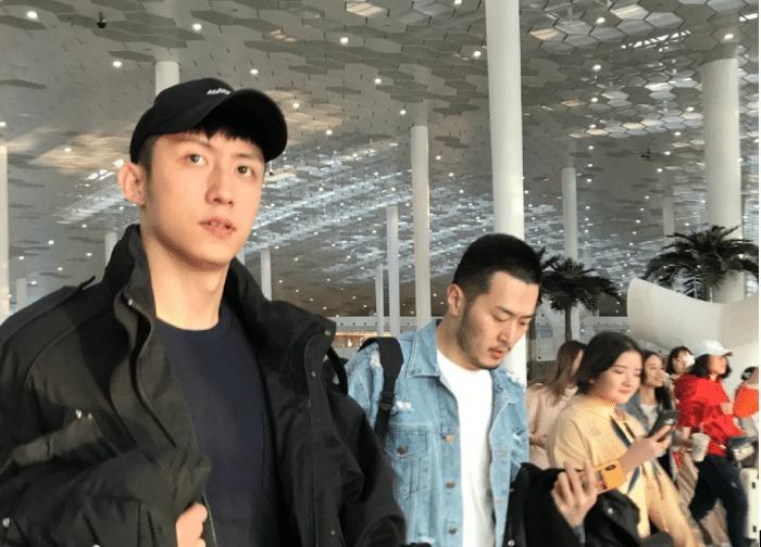 尹正沈腾站增高箱上和黄景瑜拍戏,沈腾真实身高惊呆众人!