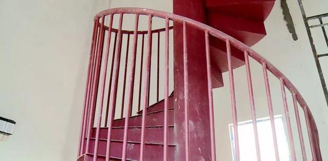 又添好去处!尤溪口新建灯塔设有玻璃栈道观光区!预计本月底投用