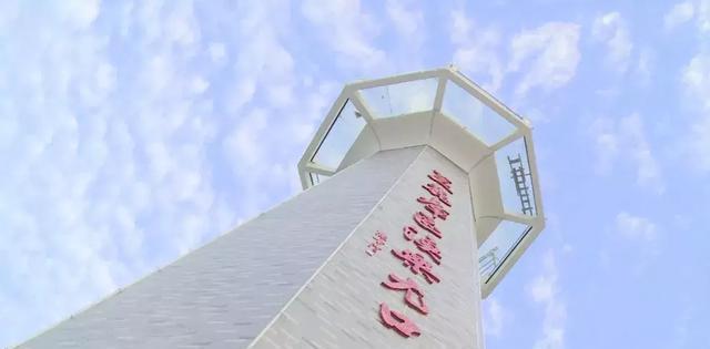 又添好去处!尤溪口新建灯塔设有玻璃栈道观光区!预计本月底投用