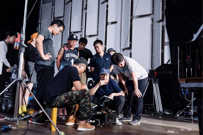 经纪人晒陈羽凡工作近照,疑似准备复出,身材发福略显苍老