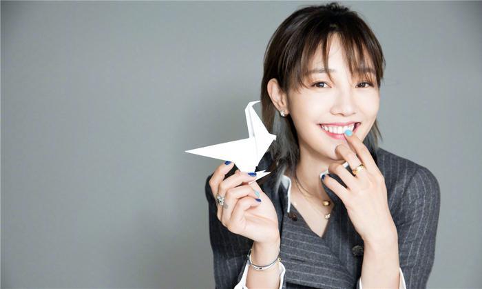 经纪人晒陈羽凡工作近照,疑似准备复出,身材发福略显苍老