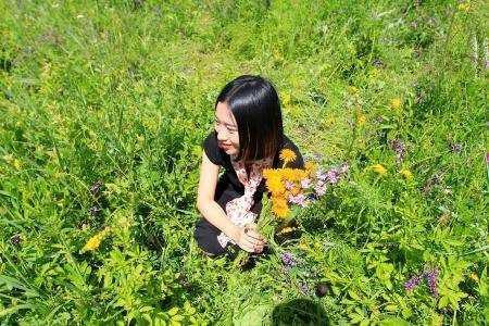 他是出名的采花贼, 采阴补阳, 却被人两次拔光头发