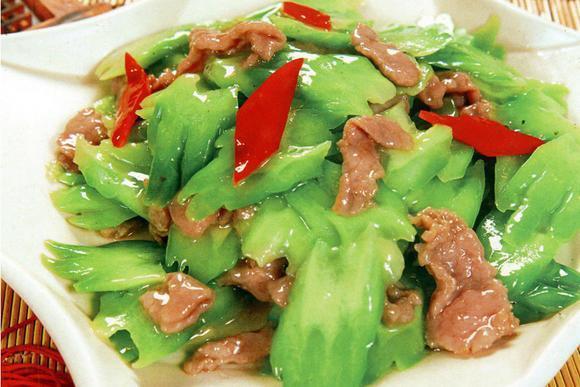 苦瓜炒肉，这么做不仅不苦，味道还特别的鲜美，赶快试一试吧