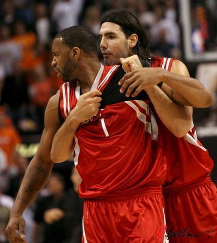 奥尼尔和姚明打架, 麦迪那眼神就像一团火!!