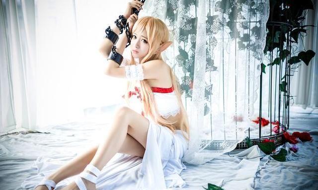 亚丝娜“囚笼”绝美的cosplay，她说：你愿意来救我吗？