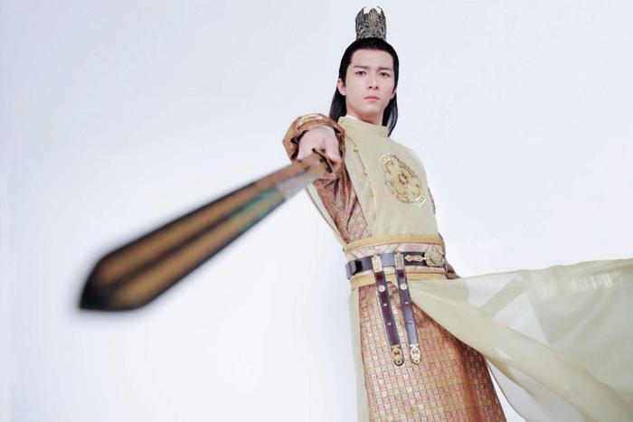 叶小开《驭妖师》杀青 首演温情太子上演奇幻大战