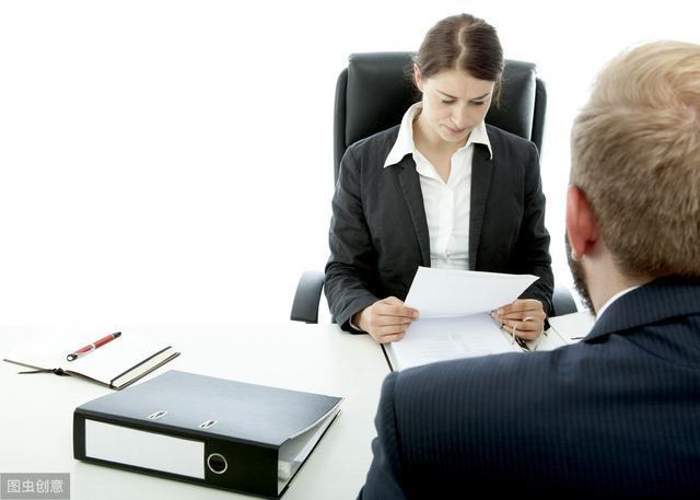 女面试官:“千里姻缘一线牵”打一汉字?博士生回答,真机智