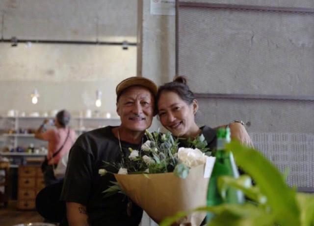 余文乐难得晒老婆靓照，四字配文含义颇深，这是啥情况？