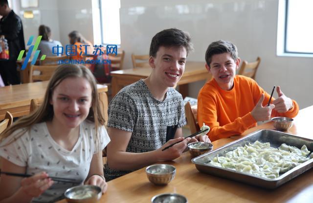 连云港海州高级中学迎来“游学”的荷兰卡尔斯中学师生