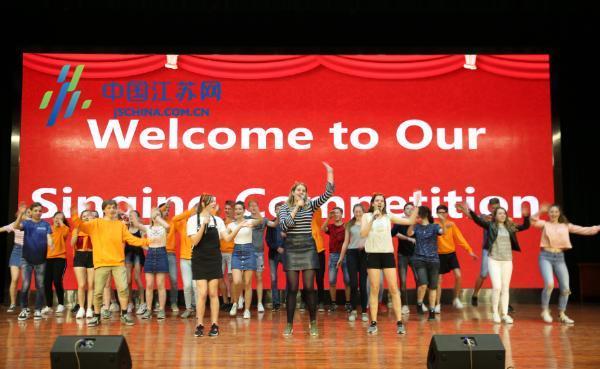 连云港海州高级中学迎来“游学”的荷兰卡尔斯中学师生