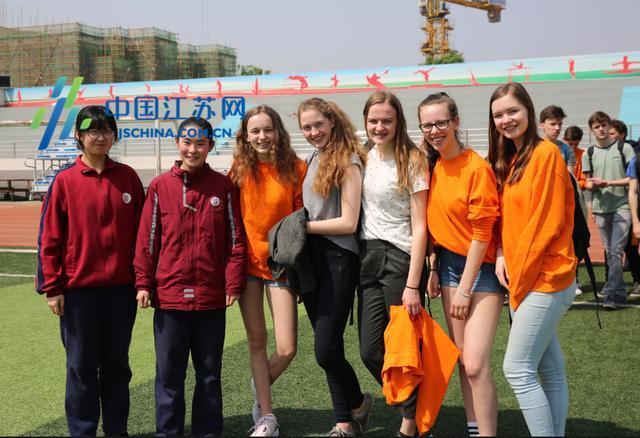 连云港海州高级中学迎来“游学”的荷兰卡尔斯中学师生