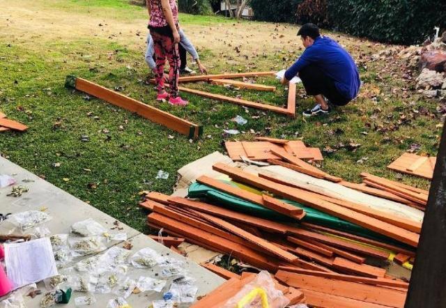 前男篮孙悦:无球可打也幸福!携美妻陈露微博晒照,帅气亮相